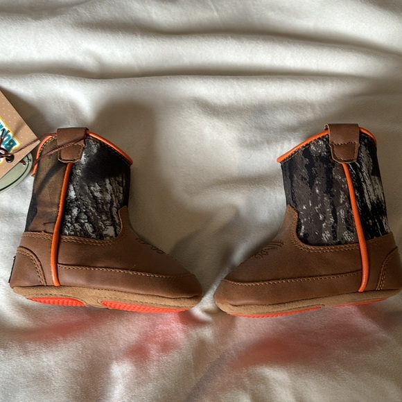 Baby Buckers Twister Boots - Picture 3 of 5